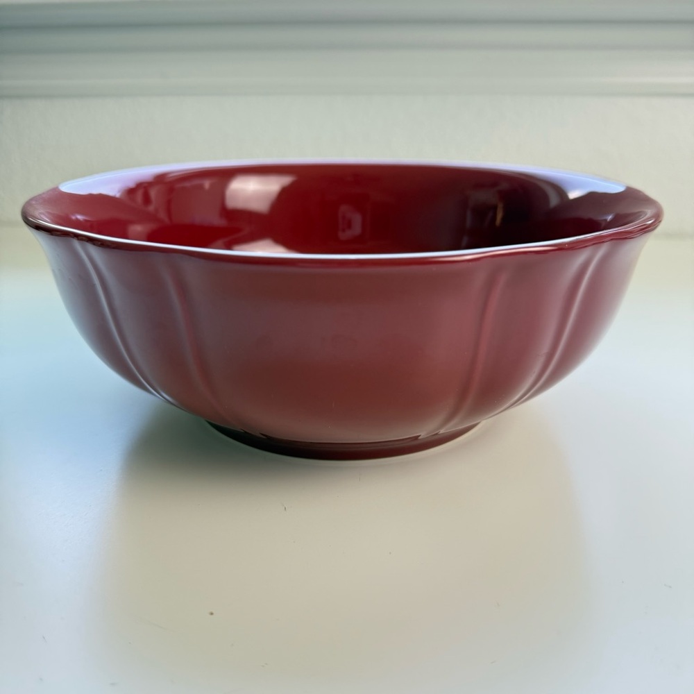 JCPenney Home Ashley Collection Large Serving Bowl 9” Red Burgundy Ruffle Edge